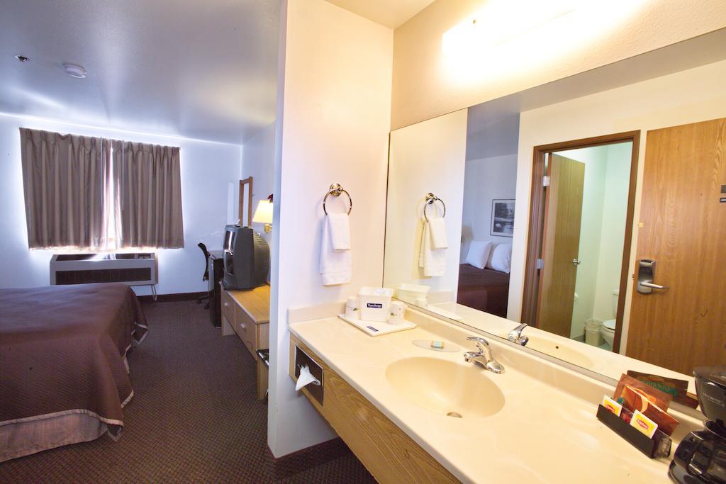 Travelodge By Wyndham Elko Nv Exterior photo